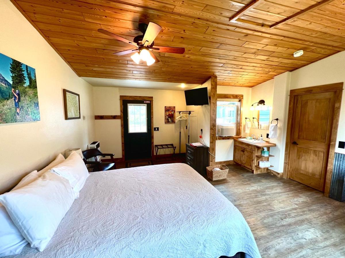 Glacier'S Edge Cabins Columbia Falls Esterno foto